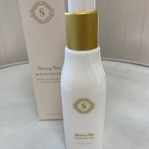 Sorella Apothecary Blueberry Milk Moisturizer